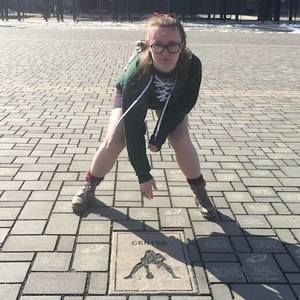 Meet your Posher, Alexis